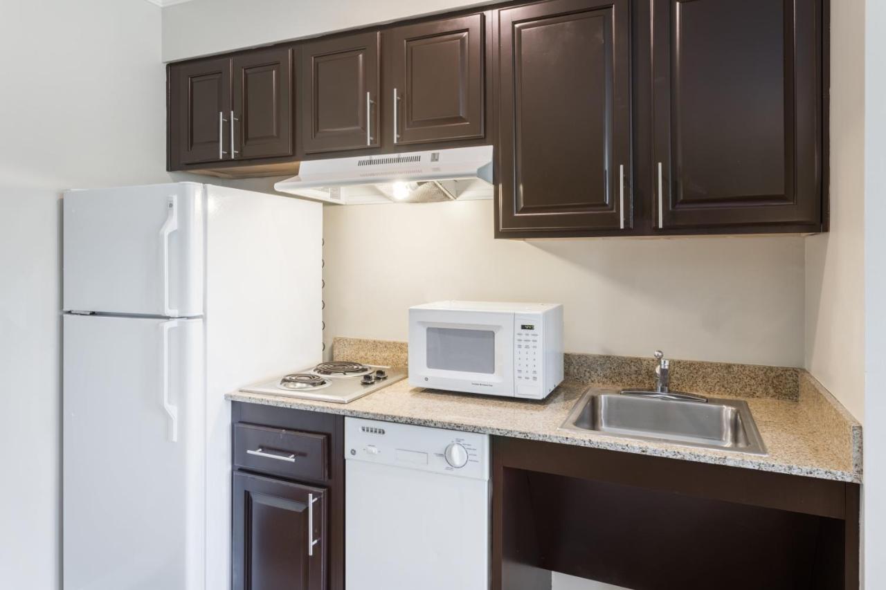Staybridge Suites Savannah Historic District By Ihg Экстерьер фото