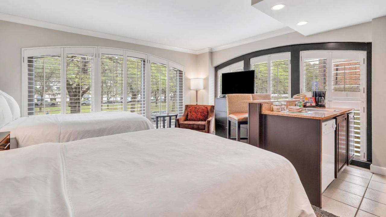 Staybridge Suites Savannah Historic District By Ihg Экстерьер фото