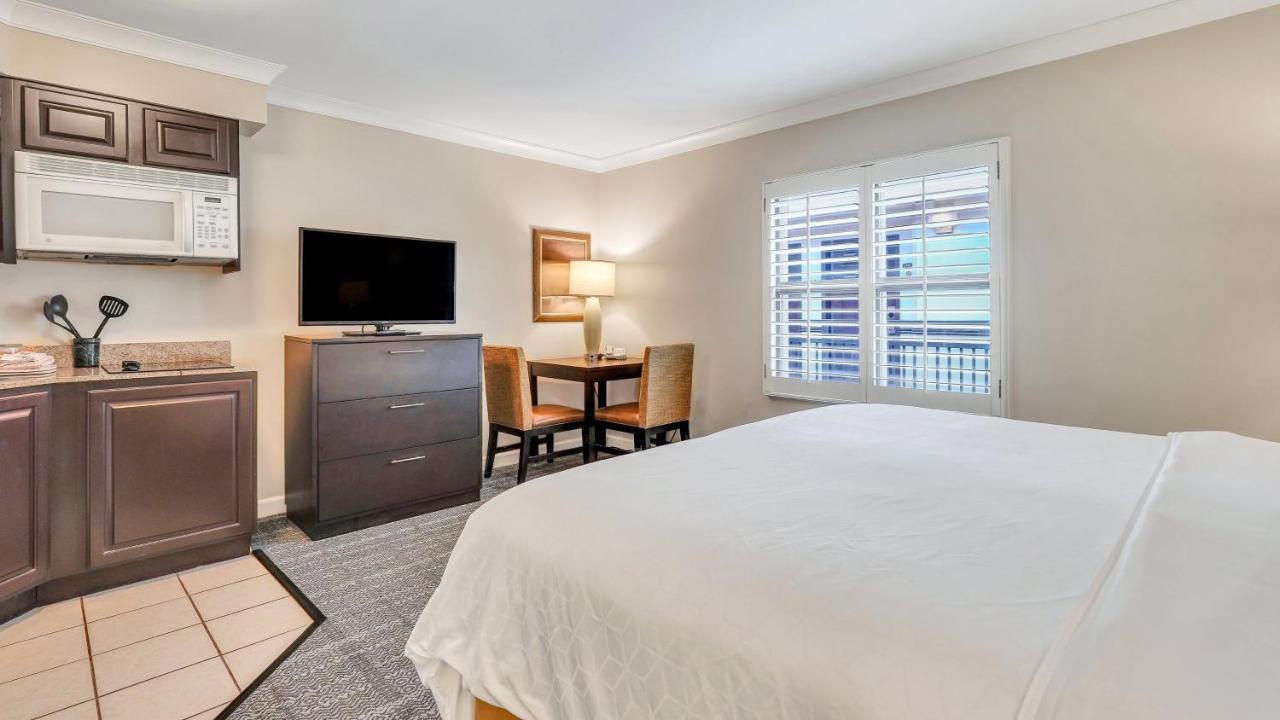 Staybridge Suites Savannah Historic District By Ihg Экстерьер фото