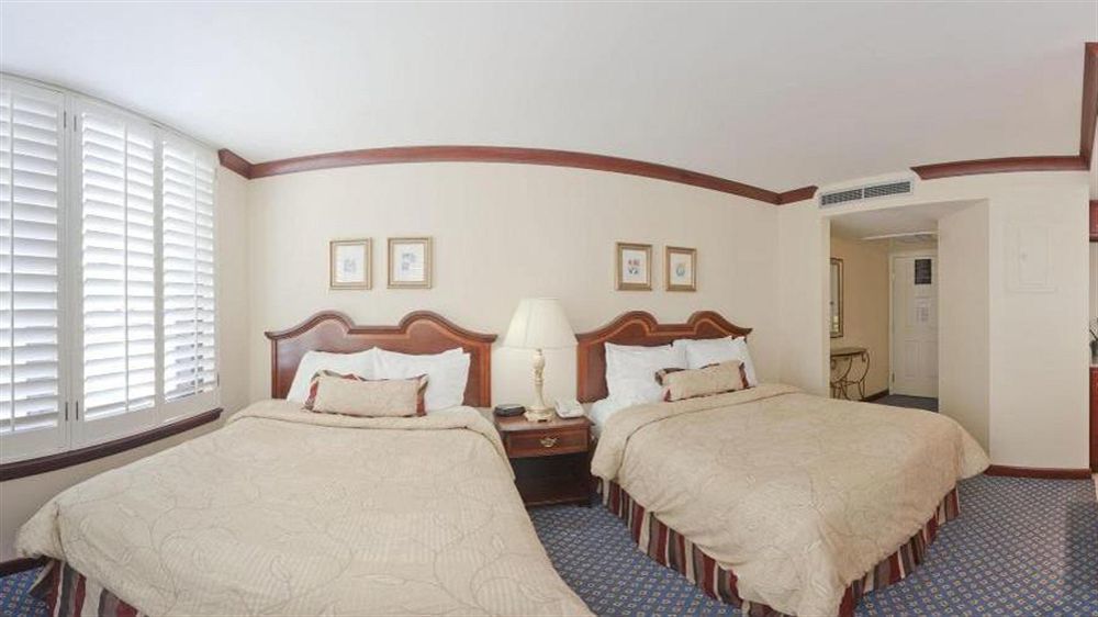 Staybridge Suites Savannah Historic District By Ihg Экстерьер фото