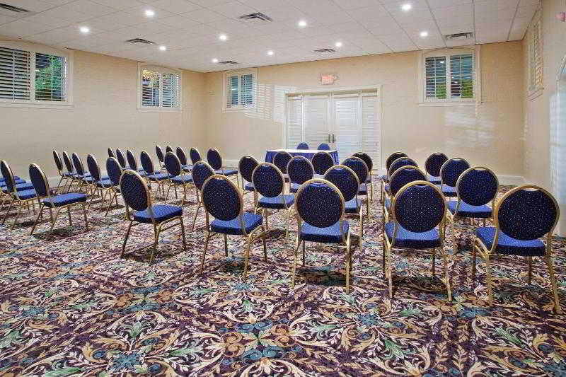 Staybridge Suites Savannah Historic District By Ihg Экстерьер фото