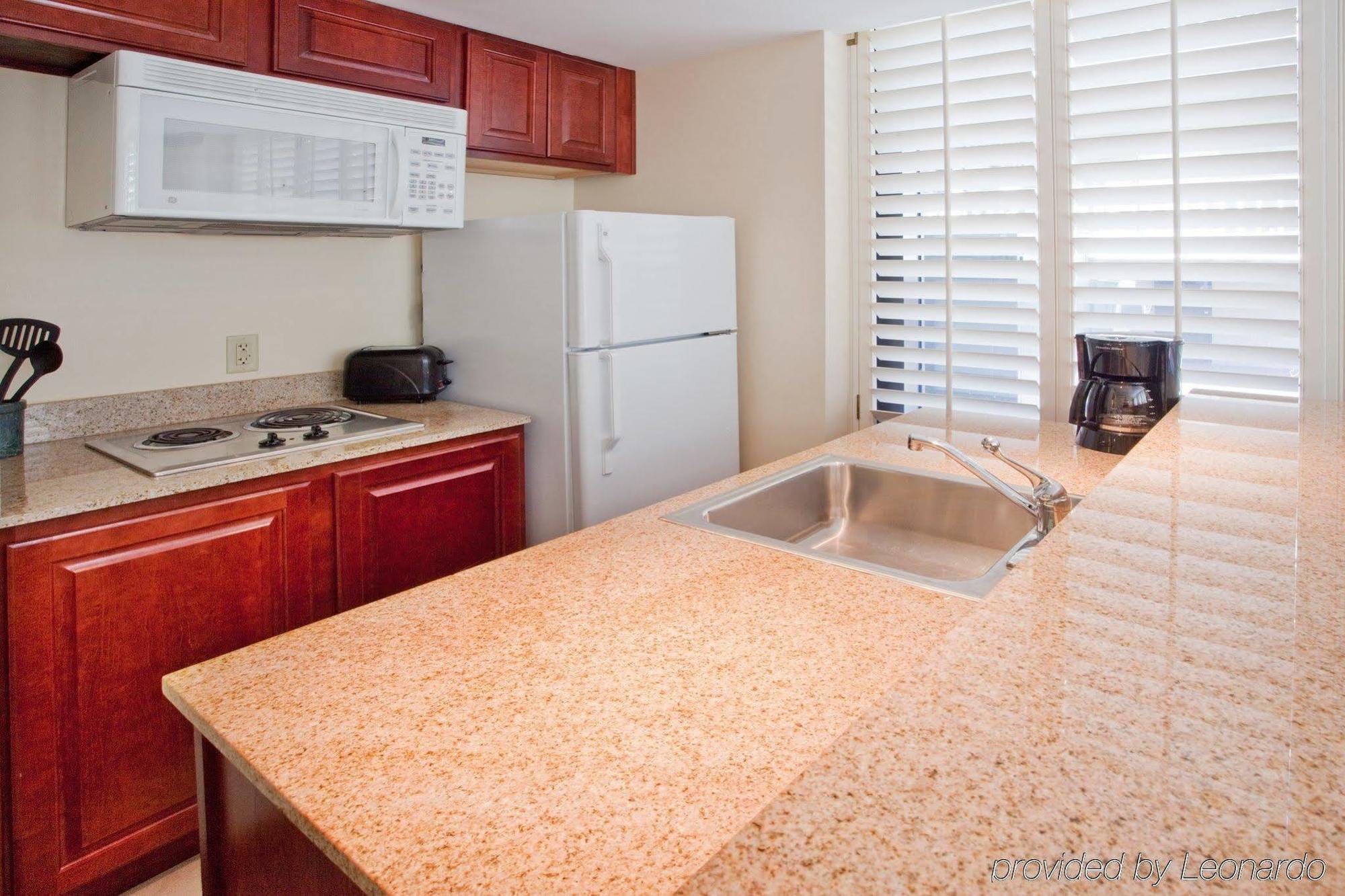 Staybridge Suites Savannah Historic District By Ihg Номер фото